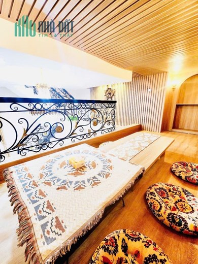 Hiếm! 
Bán nhà 5 tỷ, ô tô đỗ cửa, Phố Đặng Tiến Đông, Zalo 0911911021