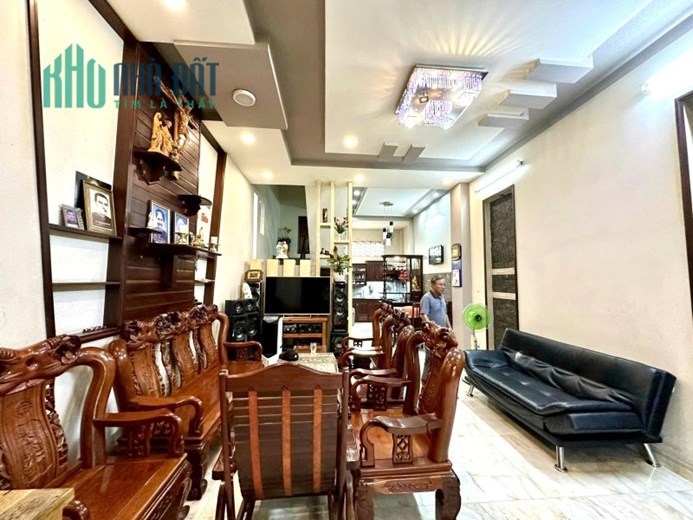 Bán nhà mặt phố Bình Phú, Thủ Đức, 80m², 8.8 tỷ, 3 tầng, 4PN