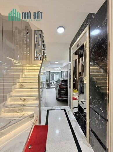 BÁN NHÀ HẺM XE TẢI THÔNG TỨ TUNG – NHÀ ĐẸP MÊ LY – THÔNG SỐ HOA HẬU – CÓ THANG MÁY – XE HƠI NGỦ