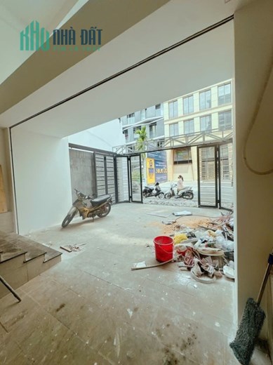 BÁN NHÀ MẶT TIỀN PHÚ NHUẬN-SÁT BÊN KHÁCH SẠN TÂN SƠN NHẤT- TÒA BUILDING -7 TẦNG CÓ HẦM THÔNG SÀN -