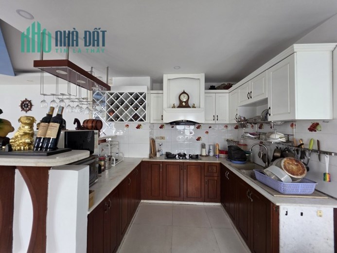 Bán nhà mặt phố Cát Lái, Q.2, 106m², 5 tầng, 9.8 tỷ, sổ hồng