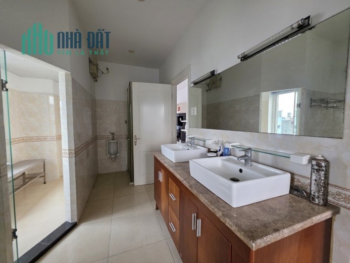 Bán nhà mặt phố Cát Lái, Q.2, 106m², 5 tầng, 9.8 tỷ, sổ hồng