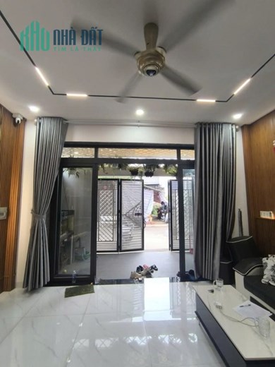 Bán nhà 4 tầng, 75m², 4PN, 4WC, Q.2, 9.6 tỷ, sổ hồng