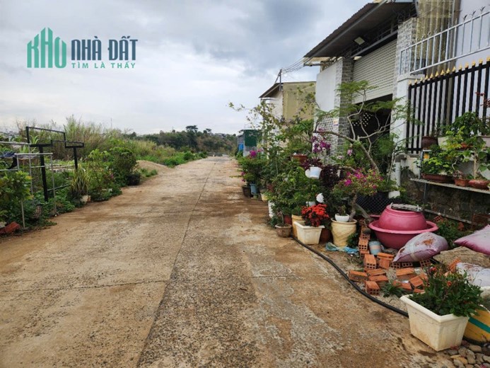 CẦN BÁN LÔ ĐẤT THỊ TRẤN LIÊN NGHĨA ĐỨC TRỌNG LÂM ĐỒNG giá chỉ 1.2 tỷ