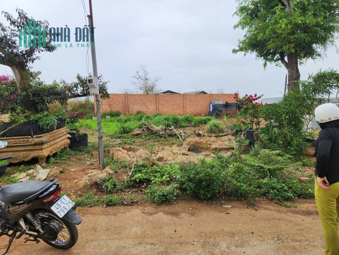 CẦN BÁN LÔ ĐẤT THỊ TRẤN LIÊN NGHĨA ĐỨC TRỌNG LÂM ĐỒNG giá chỉ 1.2 tỷ
