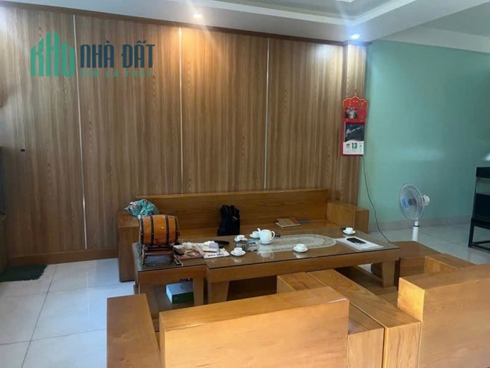 Bán nhà 86m², 5PN, 5WC, 4 tầng, Q.9, 8.6 tỷ, sổ hồng