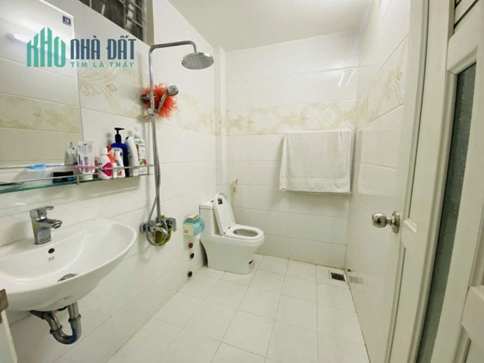 Bán nhà 86m², 5PN, 5WC, 4 tầng, Q.9, 8.6 tỷ, sổ hồng