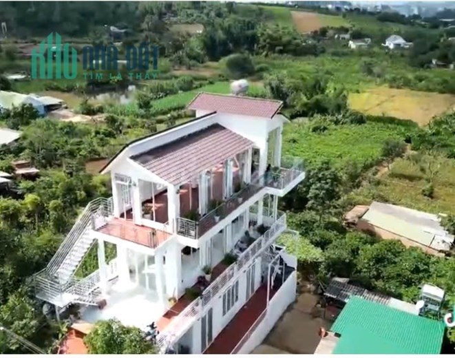 BÁN GẤP NHÀ VƯỜN GẦN ĐÀ LẠT - 4,5 tỷ - rộng 3656m2 - có 400m2 thổ cư