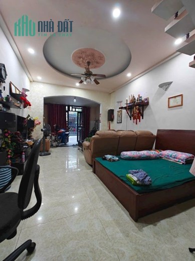 Bán nhà mặt phố Q.9, 77m², 7.4 tỷ, 3PN, sổ hồng
