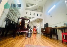 Bán nhà 4 tầng, 142m², 4PN, 3WC, Linh Xuân, Thủ Đức - 4.95 tỷ