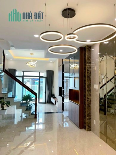 Bán nhà 4 tầng, 90m², 4PN, 5WC, Q.2, 8.2 tỷ, sổ hồng