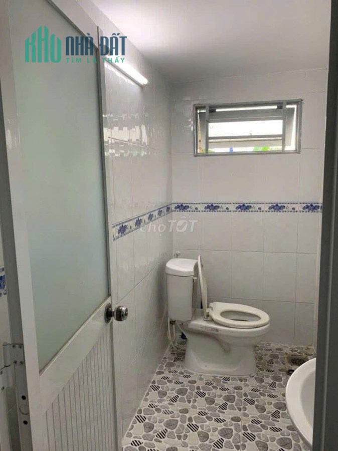 Cho thuê nhà 3PN 2WC đường 42 Phường hiệp Bình Chánh. Giá 7/5tr/tháng 0964762748