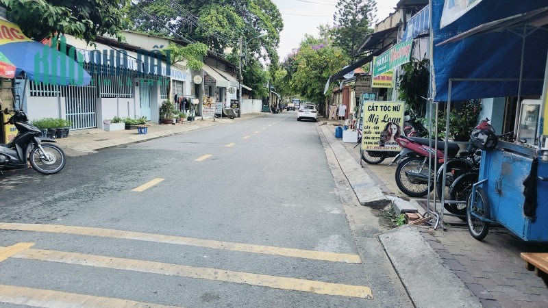 Bán nhà mặt phố Trịnh Hoài Đức, Q.9, 52m², 2 tầng, 4.5 tỷ, sổ hồng