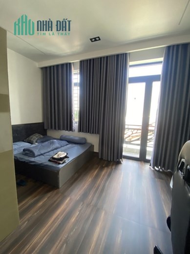 Bán nhà 80m², 5PN, 5WC, 4 tầng, Q.9, 7.4 tỷ, sổ hồng