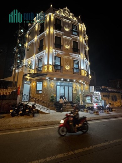 BÁN TÒA NHÀ 13 CĂN HỘ DỊCH VỤ CAO CẤP MẶT TIỀN PHẠM VĂN ĐỒNG  4 TẦNG - NGANG 9M - NGAY CÔNG VIÊN