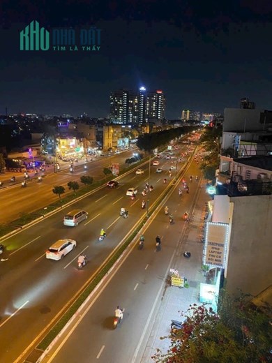 BÁN TÒA NHÀ 13 CĂN HỘ DỊCH VỤ CAO CẤP MẶT TIỀN PHẠM VĂN ĐỒNG  4 TẦNG - NGANG 9M - NGAY CÔNG VIÊN