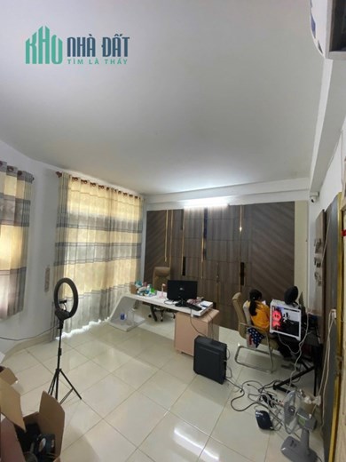 BÁN NHÀ LÔ GÓC  - ĐƯỜNG NHỰA THÔNG THOÁNG- 3 TẦNG- 71M2- NGANG 5m - CHỦ THIỆN CHÍ XOẮN BÁN - CHÀO