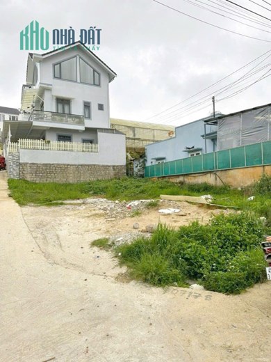 Giảm Sâu 9,2 Tỷ Còn 8,5 Tỷ Ra Lộc Thêm bán đất 2 mặt tiền khu nam hồ phường 11 Đà Lạt