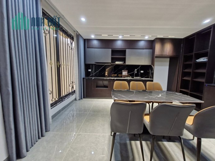 CHÍNH CHỦ BÁN NHÀ NGÕ 24 NGỌC LÂM – LONG BIÊN – HÀ NỘI  NHÀ 6 TẦNG - THANG MÁY