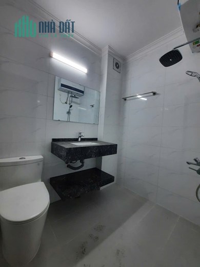 bán nhà mặt phố khương trung thanh xuân 20ty500tr DT42m2 ,4 tầng LH 083.2865.116