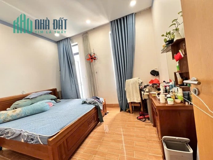Bán nhà 55m2, 5PN, 5WC, 5.9 tỷ, Nguyễn Trung Nguyệt, Q.2