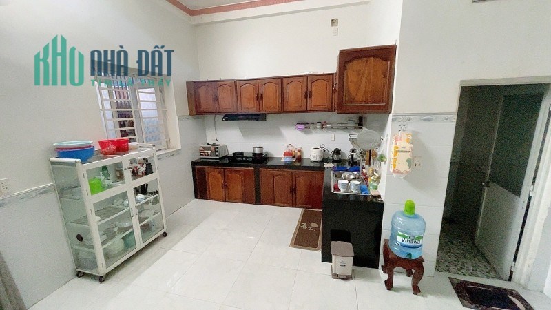 Bán nhà 3 tầng, 89m², 7.9 tỷ, Q.9, đường Đình Phong Phú