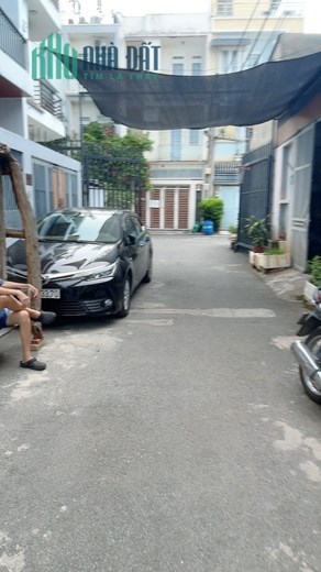 Bán nhà 3 tầng, 89m², 7.9 tỷ, Q.9, đường Đình Phong Phú