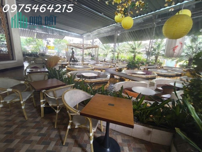 BÁN ĐẤT DIỆN TÍCH LỚN – MẶT TIỀN SIÊU ĐỈNH – DÒNG TIỀN 220 TRIỆU/THÁNG LÊ VĂN VIỆT, TP. THỦ ĐỨC