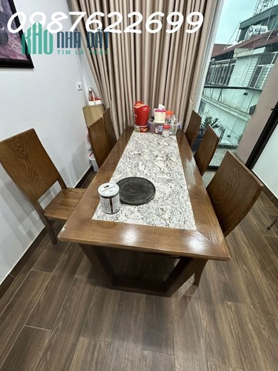 BÁN NHÀ - CẦU GIẤY- PHẨM - 8 TẦNG - THANG MÁY - GARA Ô TÔ - ĐẸP NHƯ KHÁCH SẠN -1 NHÀ RA PHỐ