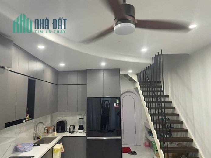 Bán nhà 56m², 2 tầng, 3PN, 3WC, Q.9, 4.69  tỷ, sổ hồng