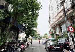 PHÚ NHUẬN MẶT RIỀN ĐƯỜNG HOA - RẤT HIẾM NHÀ BÁN - 50M2 - 5 TẦNG - KHÔNG QUY HOẠCH. KHÔNG LỘ GIỚI-