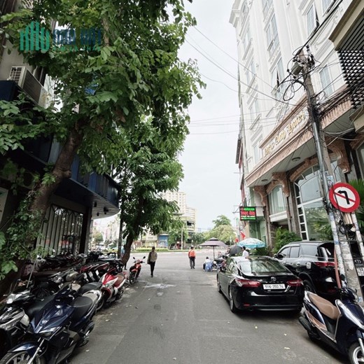 PHÚ NHUẬN MẶT RIỀN ĐƯỜNG HOA - RẤT HIẾM NHÀ BÁN - 50M2 - 5 TẦNG - KHÔNG QUY HOẠCH. KHÔNG LỘ GIỚI-