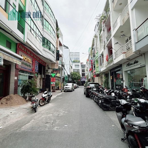 PHÚ NHUẬN MẶT RIỀN ĐƯỜNG HOA - RẤT HIẾM NHÀ BÁN - 50M2 - 5 TẦNG - KHÔNG QUY HOẠCH. KHÔNG LỘ GIỚI-
