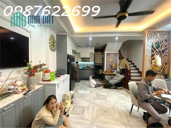 BÁN NHÀ XUÂN THỦY - CẦU GIẤY- TẶNG FULL NỘI THẤT - GẦN PHỐ, GẦN TRƯỜNG, CHỢ, TTTM, NHỈNH 10 TỶ