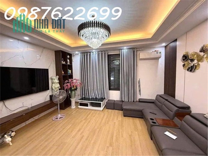 BÁN NHÀ XUÂN THỦY - CẦU GIẤY- TẶNG FULL NỘI THẤT - GẦN PHỐ, GẦN TRƯỜNG, CHỢ, TTTM, NHỈNH 10 TỶ
