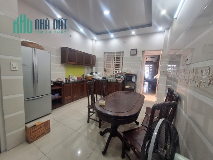 Bán nhà 4 tầng, 60m², 4PN, 3WC, Q.9, 6.4 tỷ, sổ hồng