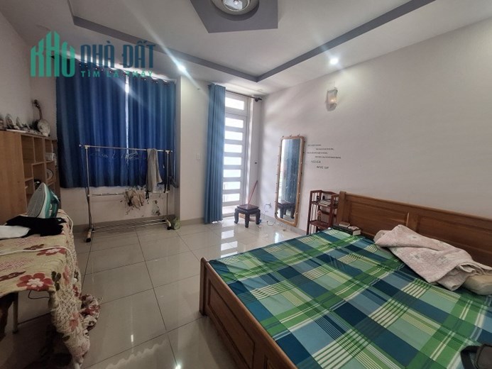 Bán nhà 4 tầng, 60m², 4PN, 3WC, Q.9, 6.4 tỷ, sổ hồng