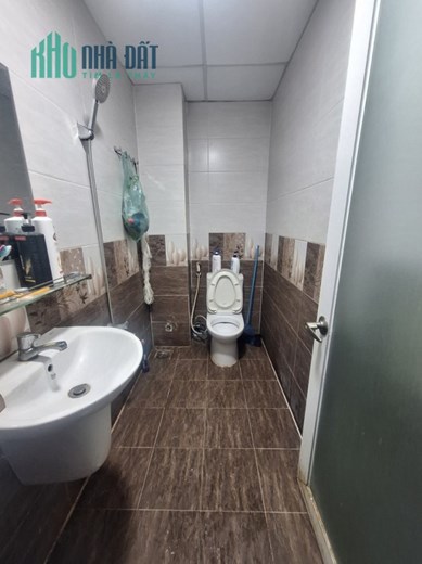 Bán nhà 4 tầng, 60m², 4PN, 3WC, Q.9, 6.4 tỷ, sổ hồng