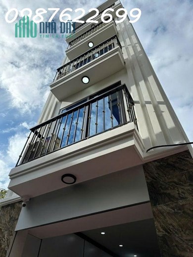 BÁN NHÀ CỔ NHUẾ - TỪ LIÊM- THANG MÁY – LÔ GÓC, BÊ TÔNG CHẮC CHẮN Ở NGAY NHỈNH 7 TỶ