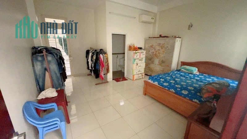 Bán nhà 82m², 3 tầng, 5PN, 5WC, Q.9, 7.15  tỷ, sổ hồng