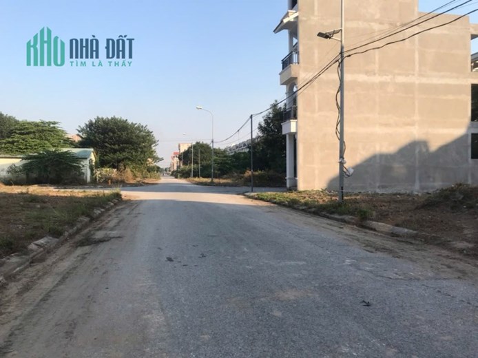 Bán gấp căn liền kề 63m2 tại Cienco5 Tân Lập, gần Vin Đan Phượng. Giá 10, x tỷ
