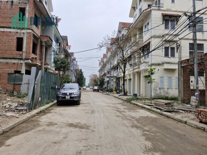 Bán gấp căn liền kề 63m2 tại Cienco5 Tân Lập, gần Vin Đan Phượng. Giá 10, x tỷ