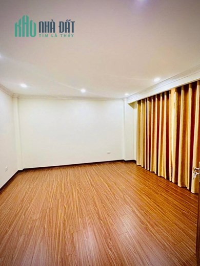 Nhà mới nhỉnh 6đ, tiện ích bạt ngàn, Ô tô đỗ cửa, gần Aeon mall LB