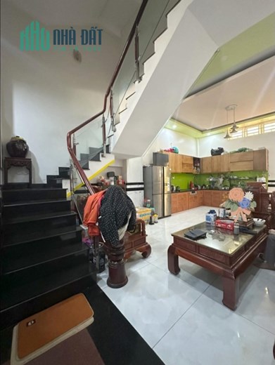 Bán nhà mặt phố Thủ Đức, 105m2, 4 tầng, 15.1 tỷ, sổ hồng