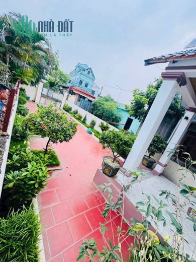 Bán đất tặng nhà tại Đông Yên. 165m full thổ cư