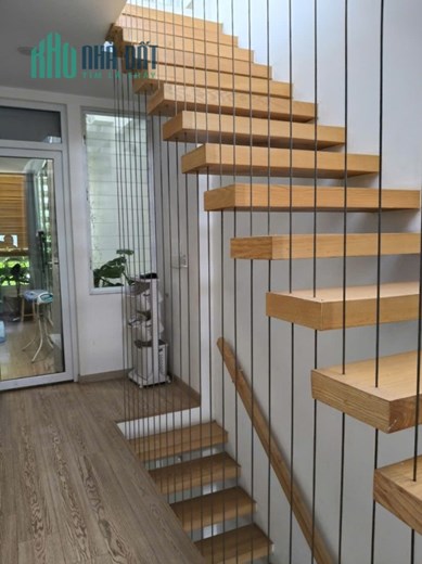 Bán nhà 4 tầng, 66m², 4PN, 4WC, Q.9, 9,05 tỷ, sổ hồng
```