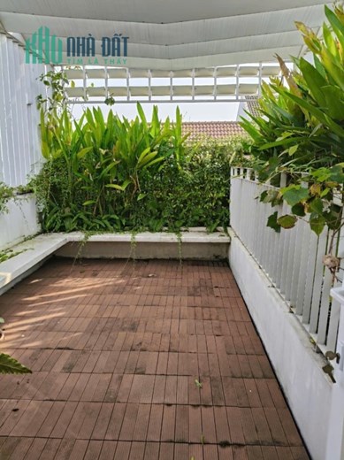 Bán nhà 4 tầng, 66m², 4PN, 4WC, Q.9, 9,05 tỷ, sổ hồng
```