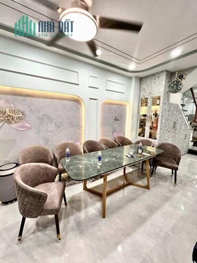 Bán nhà 67m², 4PN, 4WC, 9.8 tỷ, P.25, Bình Thạnh, sổ hồng