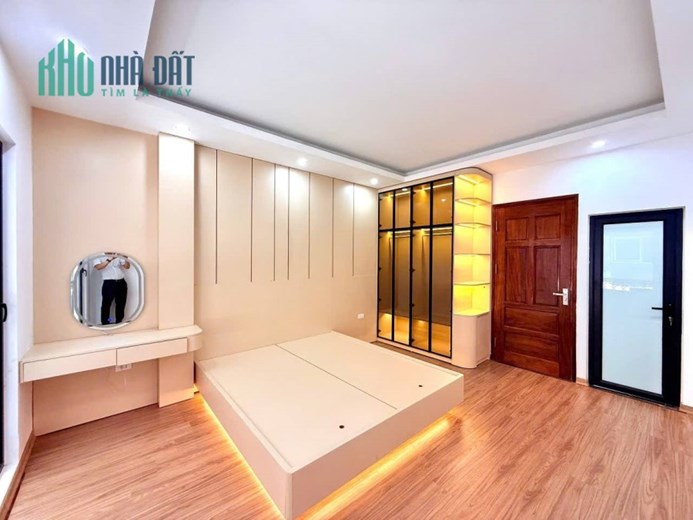 NHÀ 6 TẦNG THANG MÁY – GẦN HỒ VĂN CHƯƠNG – MẶT TIỀN ĐẸP – NỞ HẬU – NGÕ NÔNG – HAI THOÁNG
