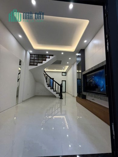 CẦN BÁN NHÀ CỔ NHUẾ - XÂY TÂM HUYẾT CHẮC CHẮN - GIÁ HƠN 9 TỶ